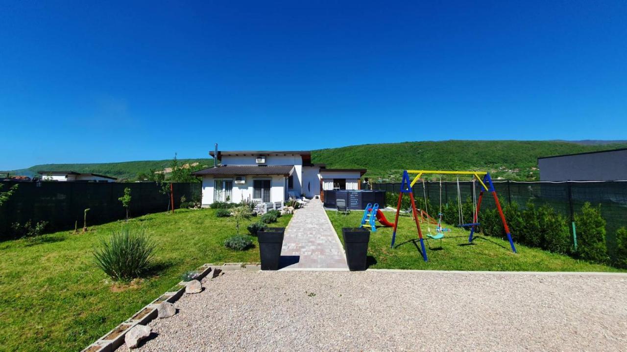 Holiday Home Emma Bihać Exteriör bild
